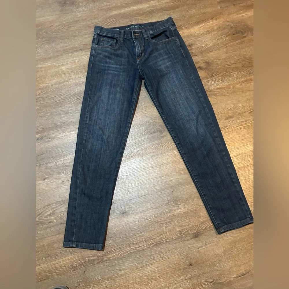 Banana Republic Women’s Dark Indigo Slim Boyfriend Jeans - Picture 2 of 9